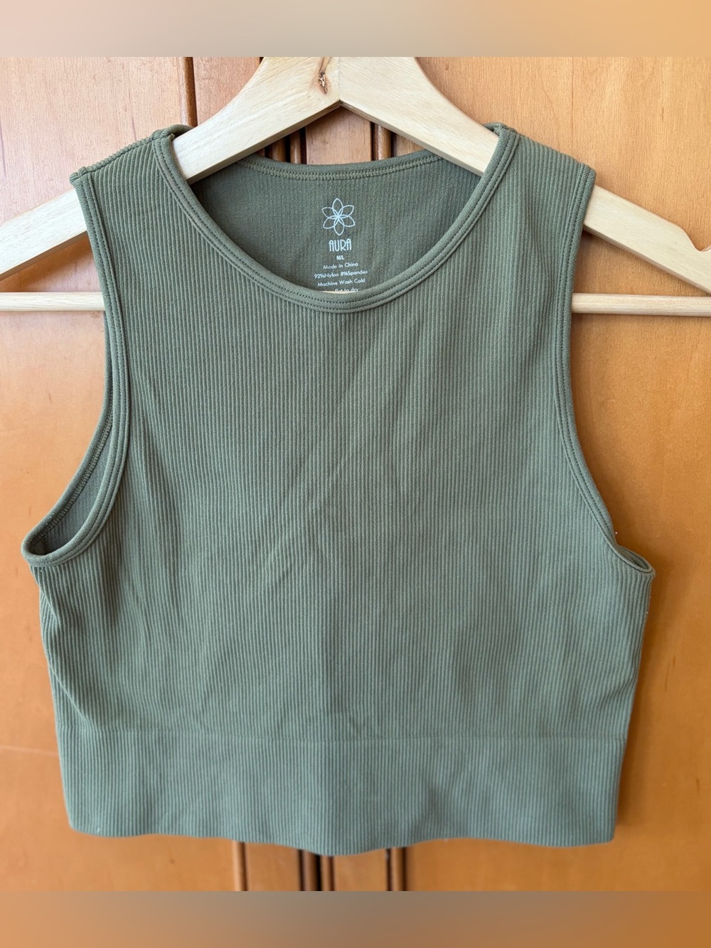 Aura Women's Ribbed Green Cropped Athletic Tank Top Sz M/L